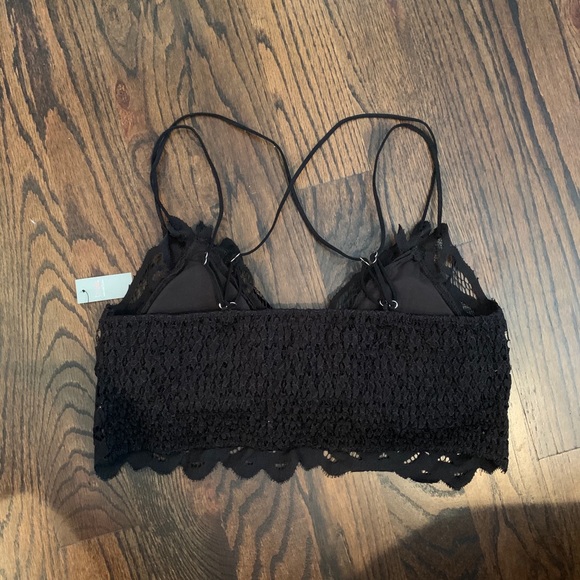 Ladies black lace bralette with padding- new - Picture 5 of 8